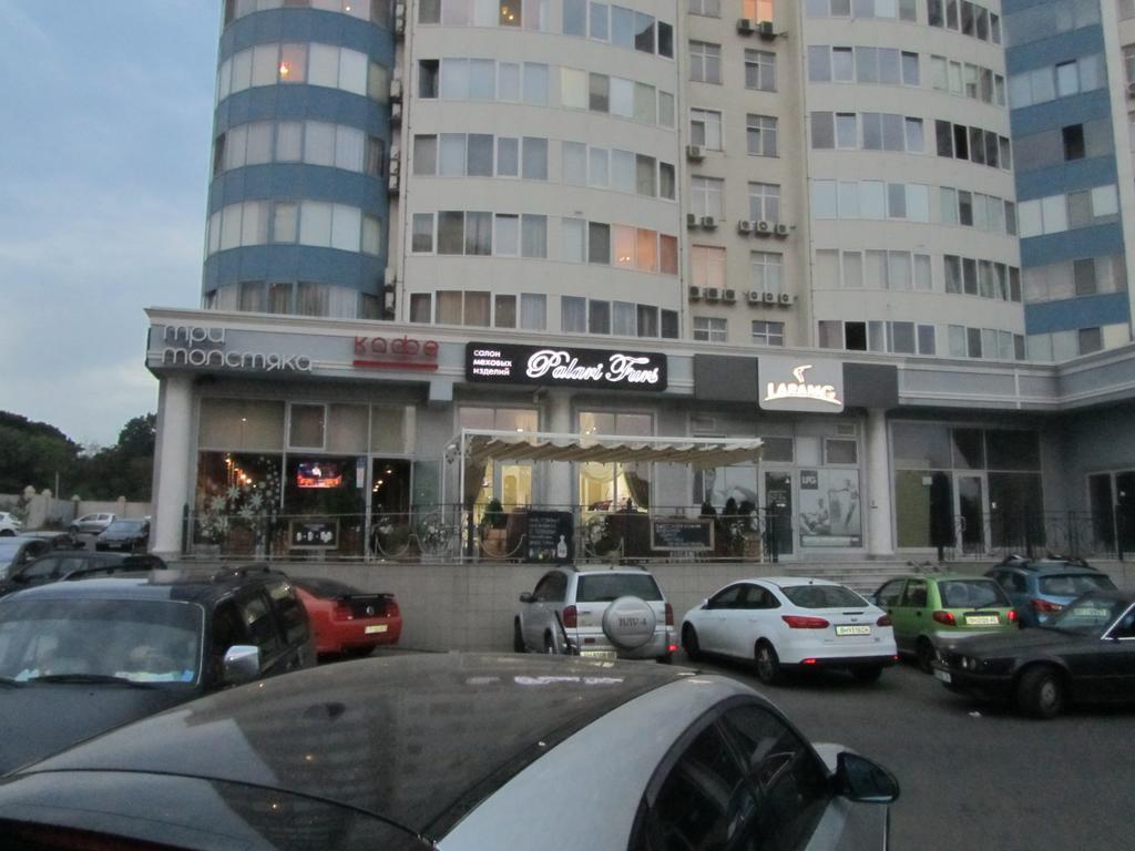 On Henuezskaya 5 Apartment