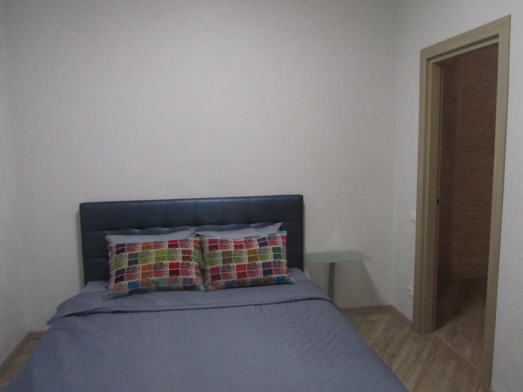 On Henuezskaya 5 * Odesa