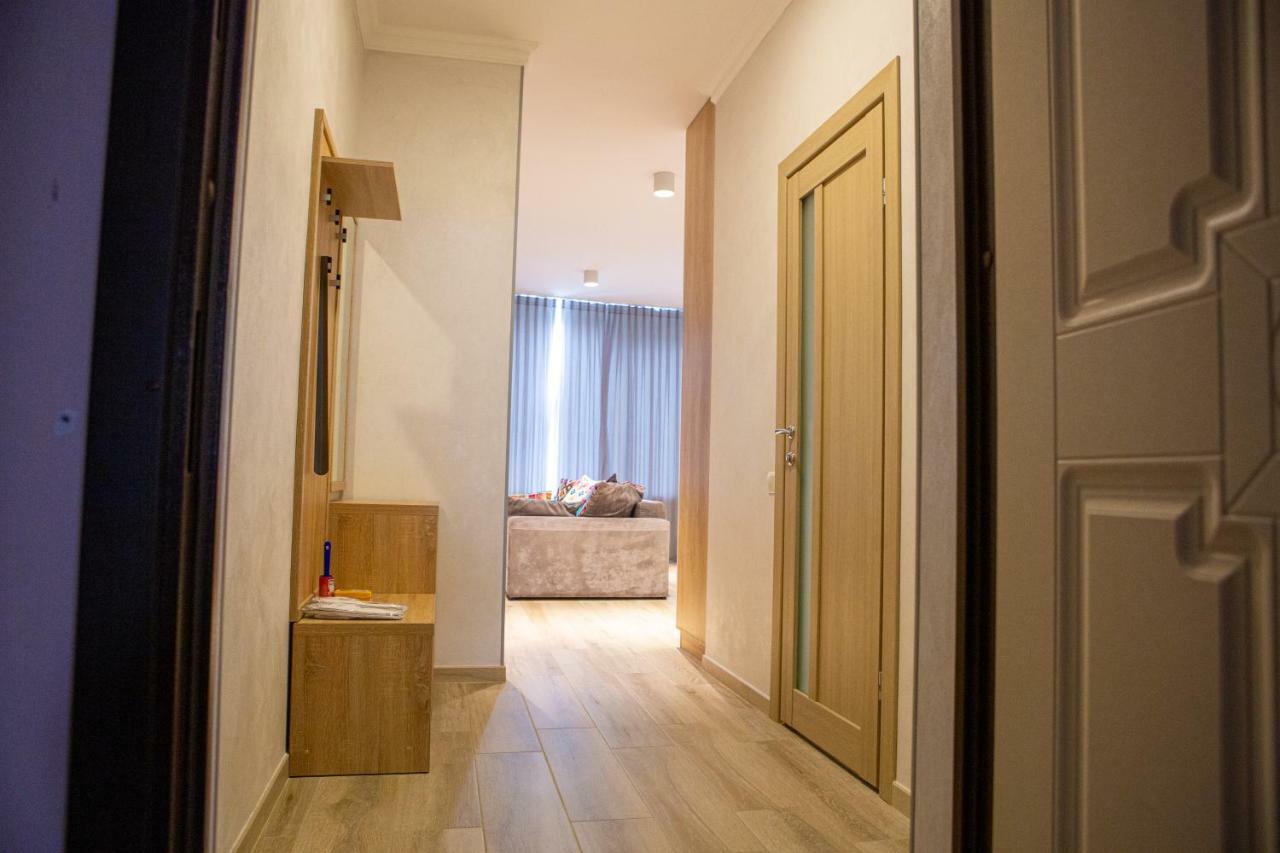 Apartament On Henuezskaya 5 *