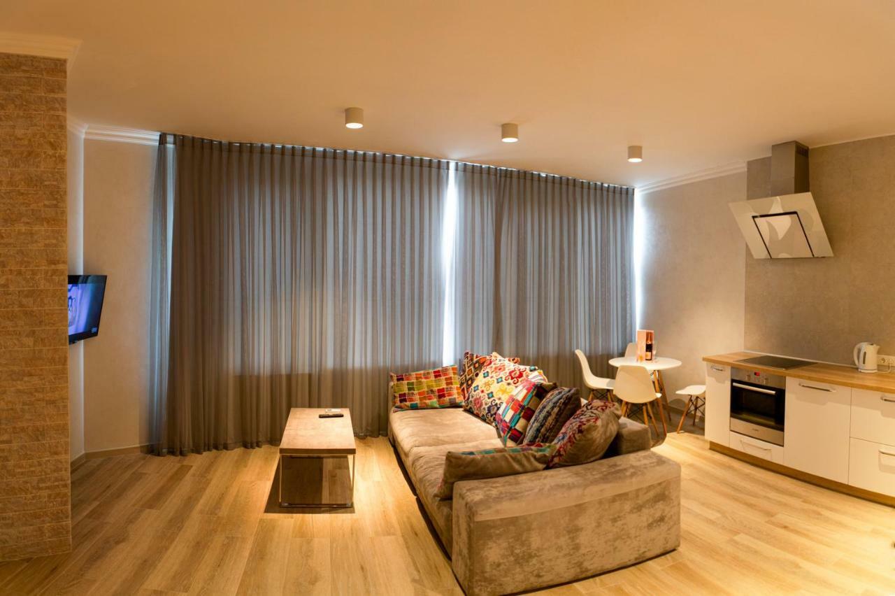 On Henuezskaya 5 Apartament