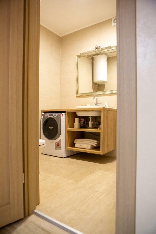Apartment On Henuezskaya 5