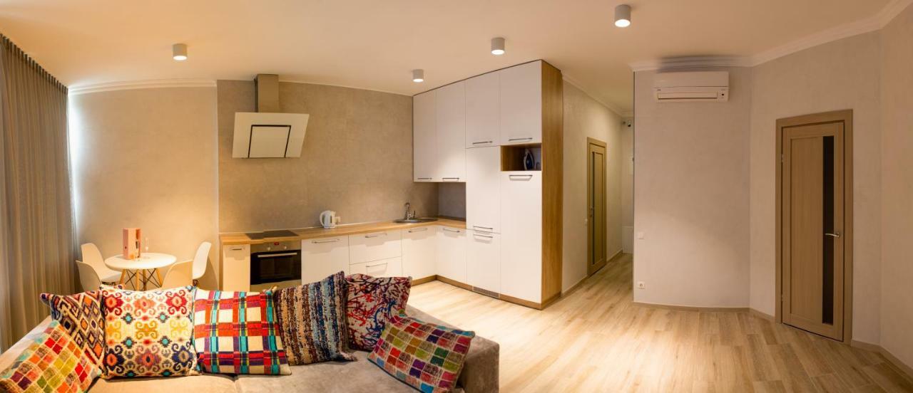 Apartment On Henuezskaya 5 Odesa