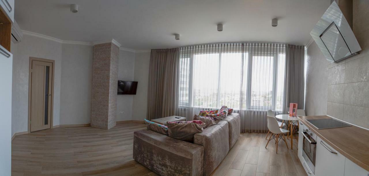 On Henuezskaya 5 Apartment